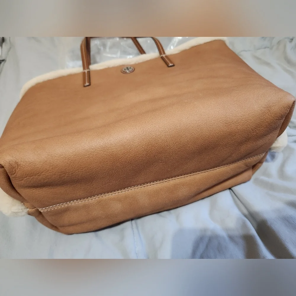 Tory Burch Blake Shearling Large Tote With Leather Pouch
